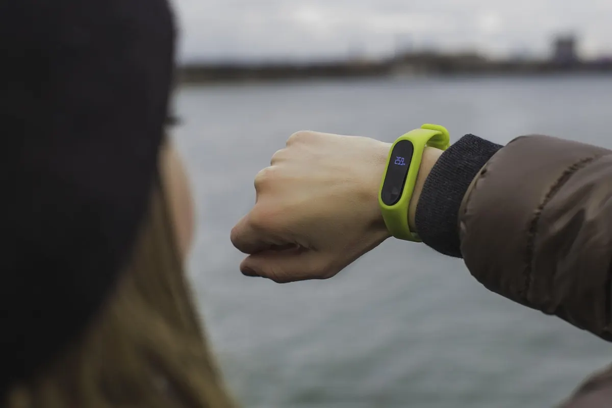 Best Budget Smartwatches Under $100 for Fitness Tracking: 2025 Comparison